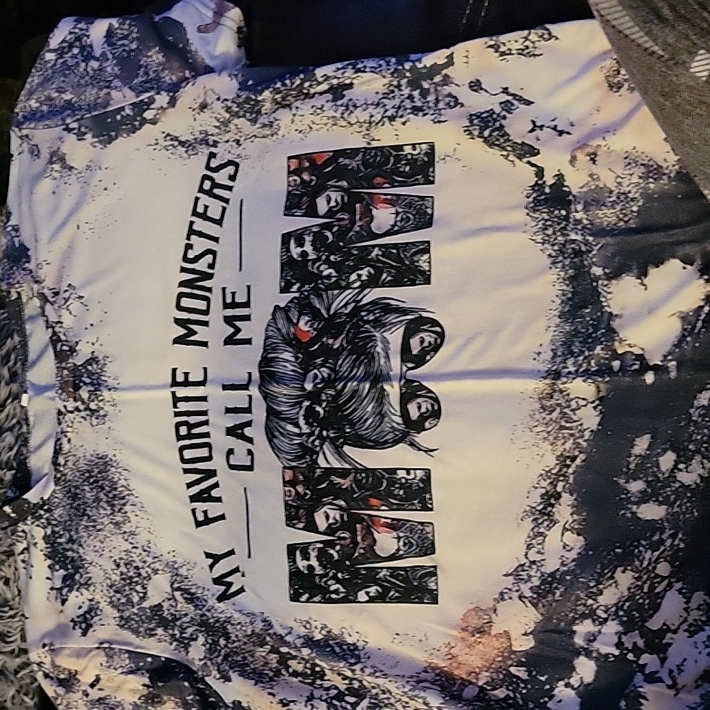 Source Unknown Black and White Graphic Tee